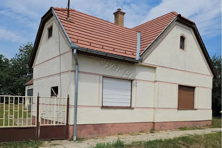 House Of 200 M² With Garden In Nak, Tolna