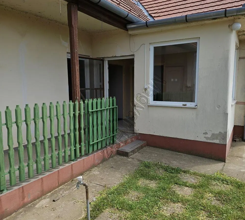 House Of 200 M² With Garden In Nak, Tolna