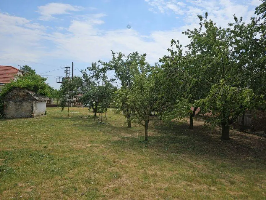 House Of 200 M² With Garden In Nak, Tolna