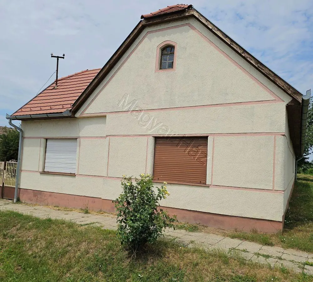House Of 200 M² With Garden In Nak, Tolna