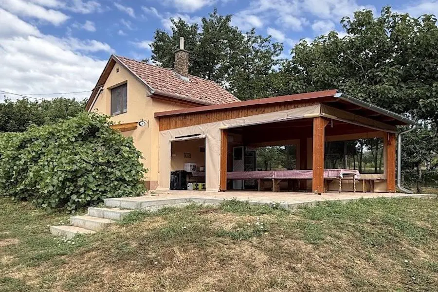 House Of 100 M² With Garden In Kaposszekcső, Tolna