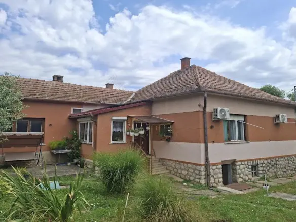 Hiša 0 M² z lastnostmi v Mindszentgodisi, Baranja