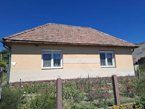Hiša 100 M² v Ecsenyju, Somogy