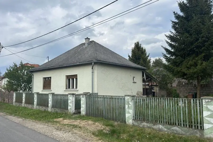 House Of 100 M² In Sáta, Borsod-abaúj-zemplén