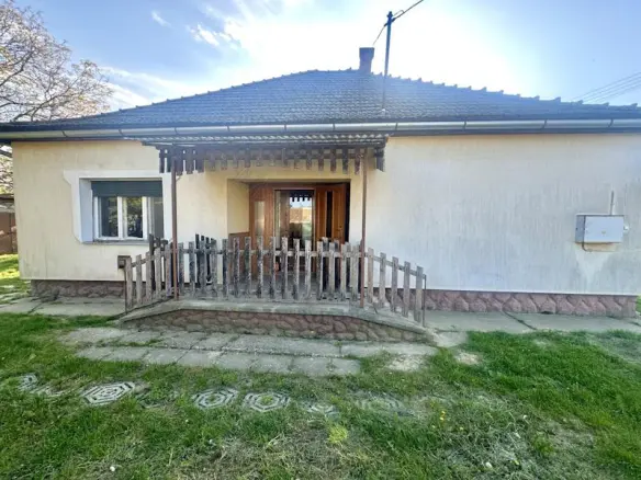 Hiša 0 M² v Somogysárdu, Somogy