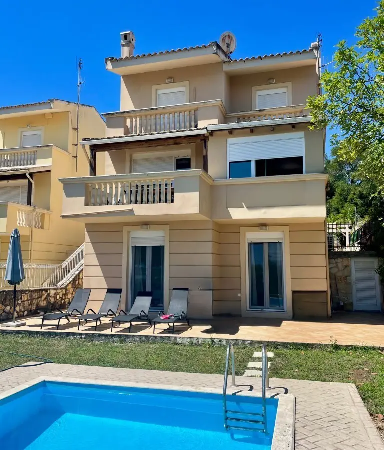 Villa Of 147 M² In Corfu