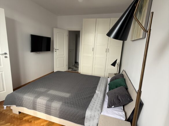 Fully Renovated 2-bedroom Apartment For Sale Near Piața Romană, Central Bucharest