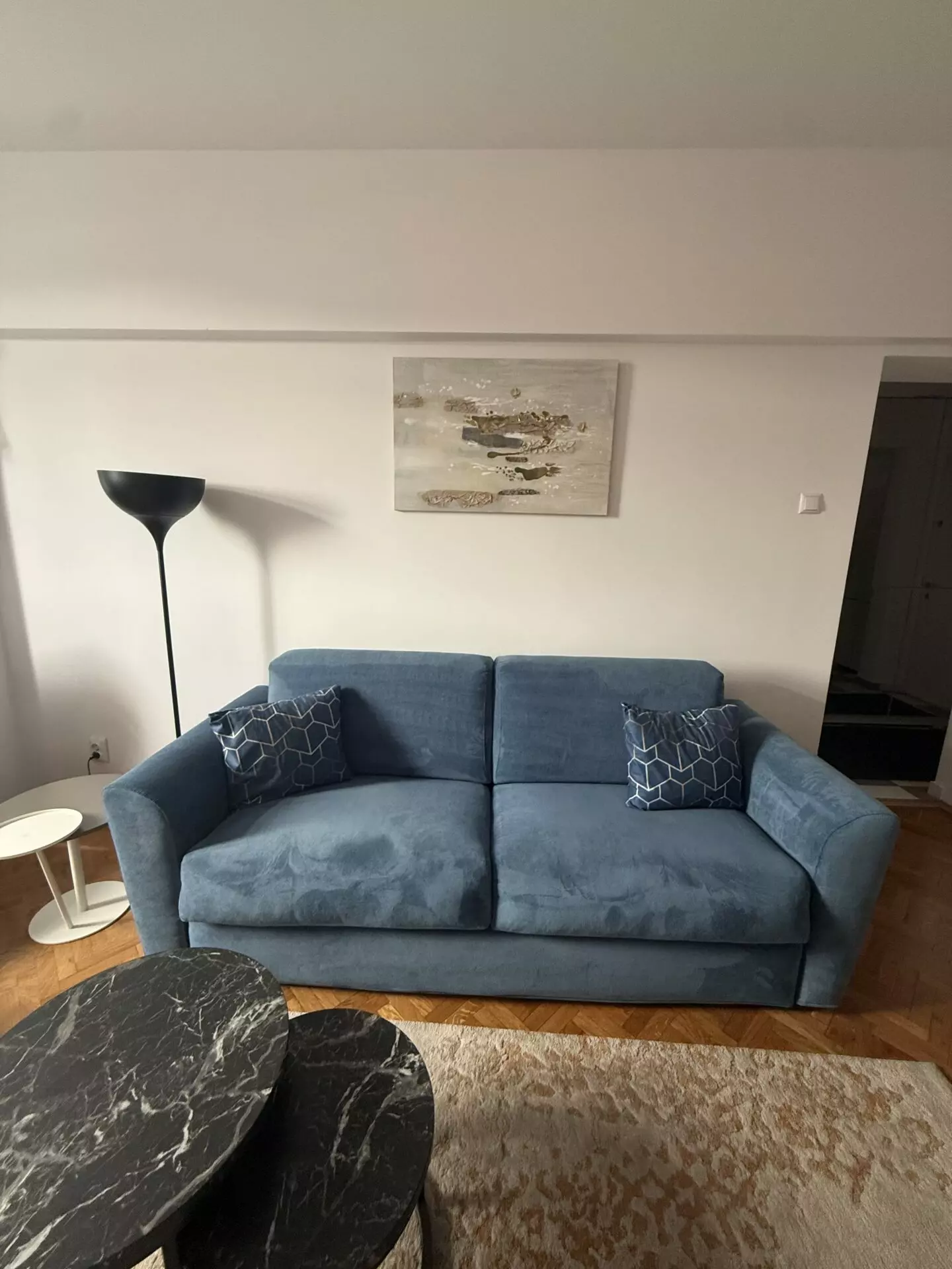 tempImageGeAg2b Fully Renovated 2-bedroom Apartment For Sale Near Piața Romană, Central Bucharest