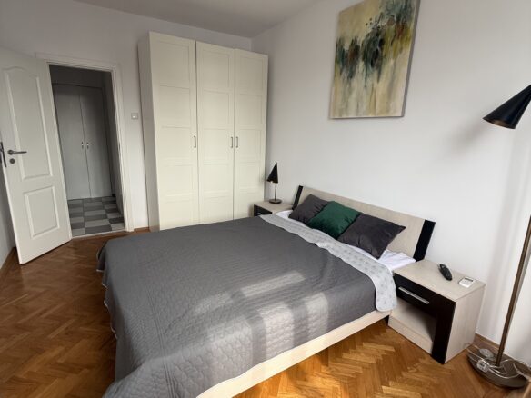 Fully Renovated 2-bedroom Apartment For Sale Near Piața Romană, Central Bucharest