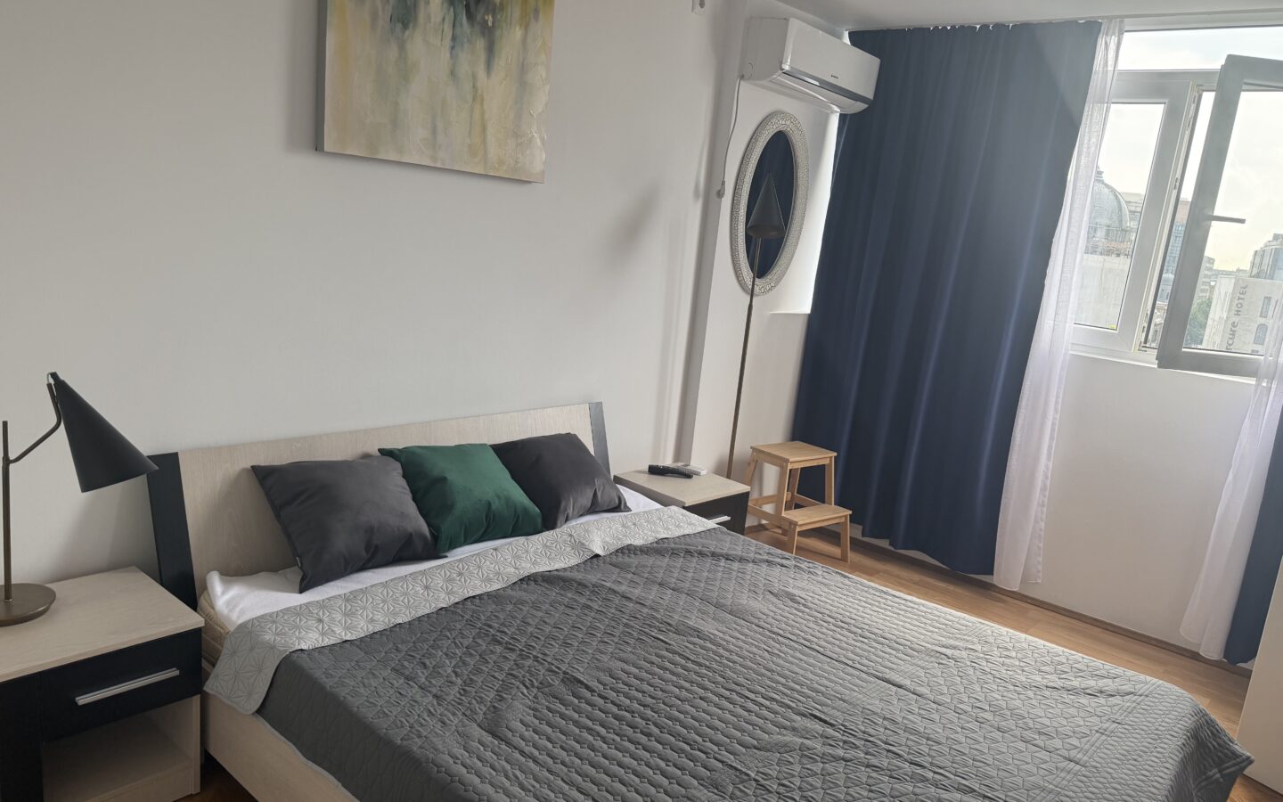 Fully Renovated 2-bedroom Apartment For Sale Near Piața Romană, Central Bucharest