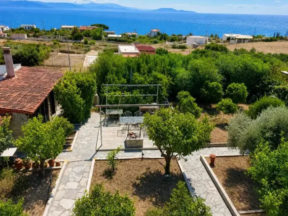 2-bedroom Flat In Rafina, Greece (130 M²)