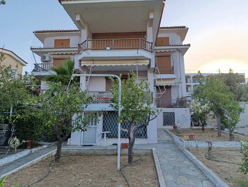 Flat Of 130 M² In Attica