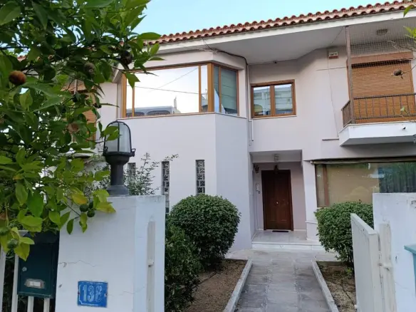 2-bedroom Flat In Rafina, Greece (130 M²)