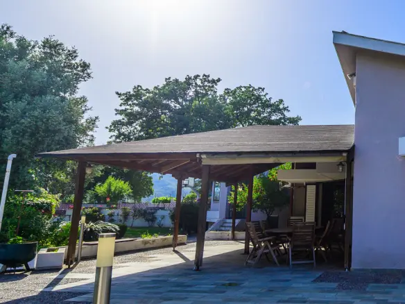 2-bedroom Detached House In Polydendri, Greece (400 M²)