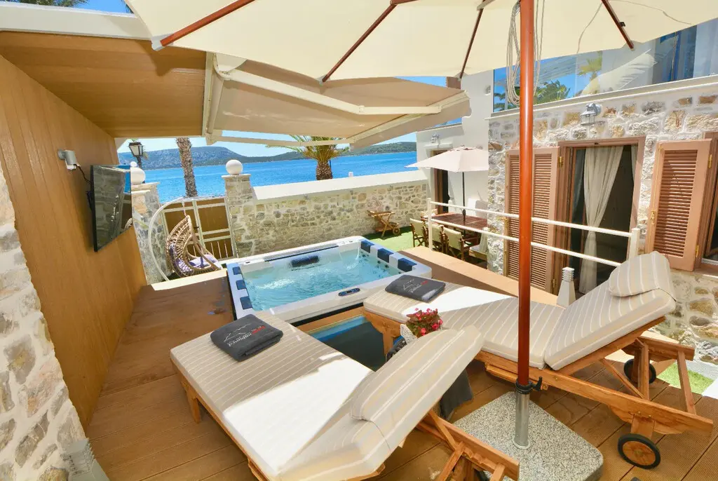 Villa Of 124 M² In Peloponnese