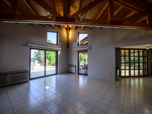 2-bedroom Detached House In Polydendri, Greece (400 M²)