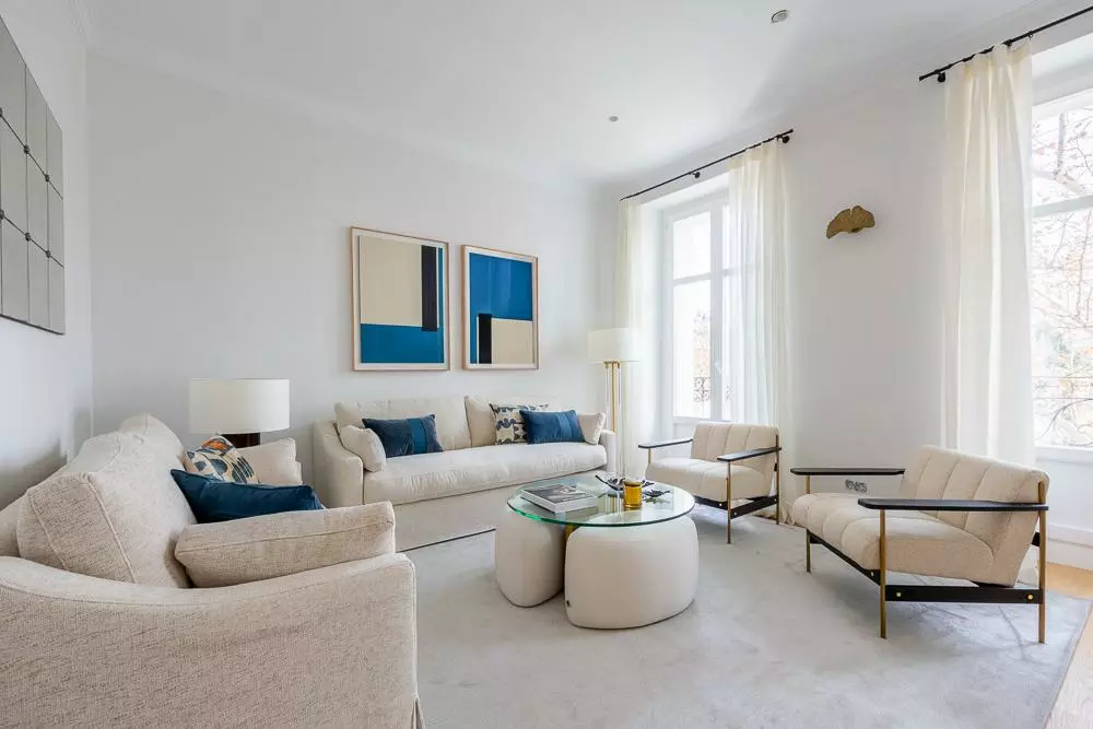 3889008-362f78c7 Apartment Of 100 M² With Views Of The Puerta De Alcalá In A Classic Building