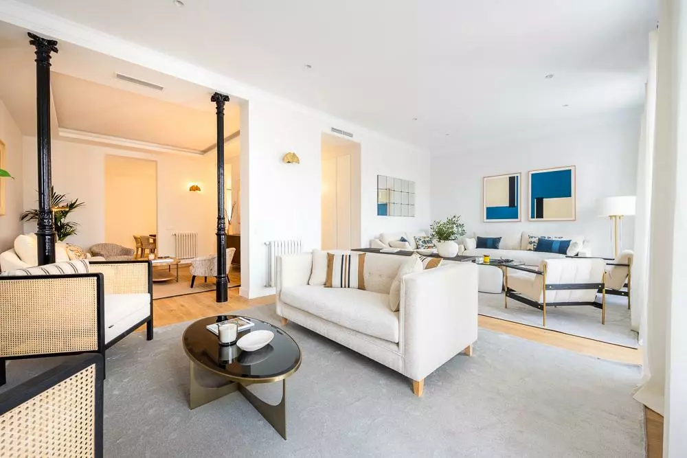 3889008-d09a313d Apartment Of 100 M² With Views Of The Puerta De Alcalá In A Classic Building