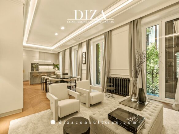 Apartment Of 70 M² With Balcony In Salamanca District
