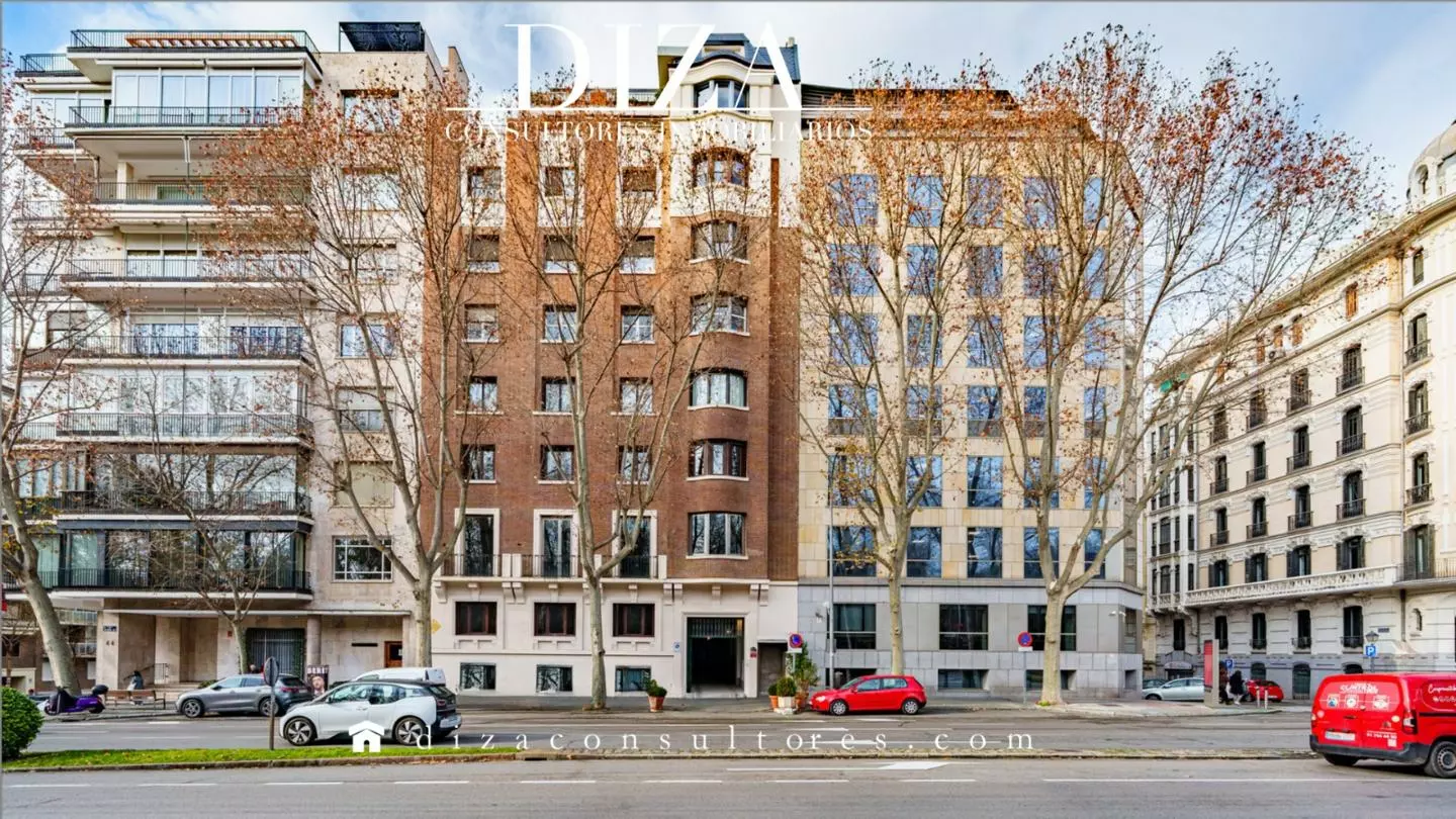 4229893-815a19f7 Apartment Of 100 M² With Park Views In Madrid