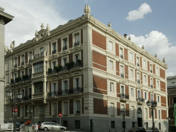 Triplex Of 0 M² With Views Of The Retiro Park