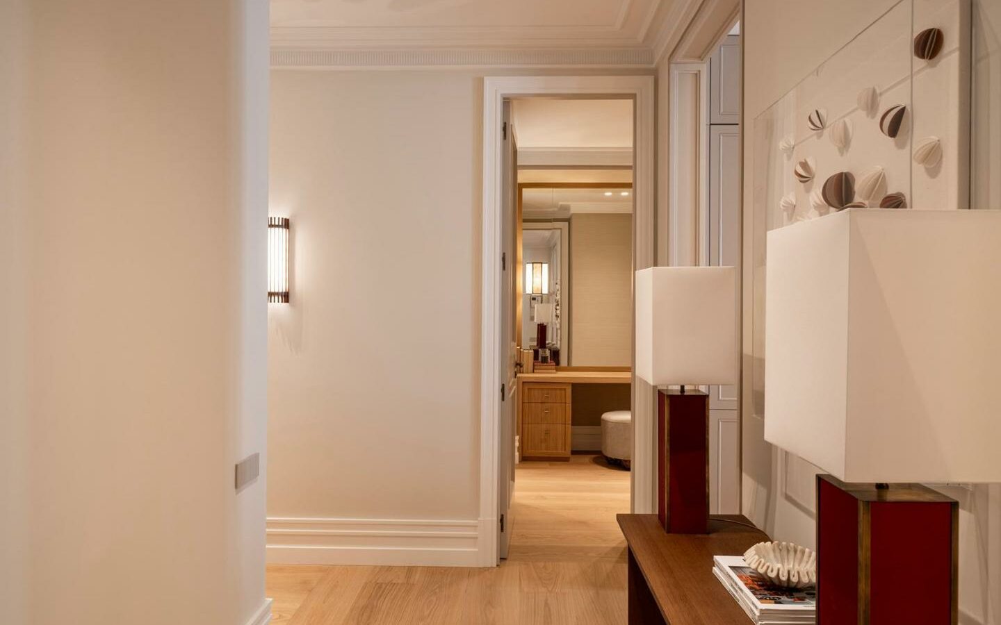 Apartment Of 85 M² With Classic Building Features In Puerta De Alcalá