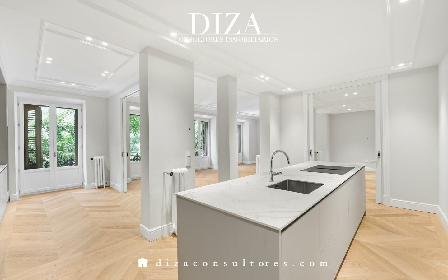 Apartment Of 100 M² With Terrace And Design In Recoletos