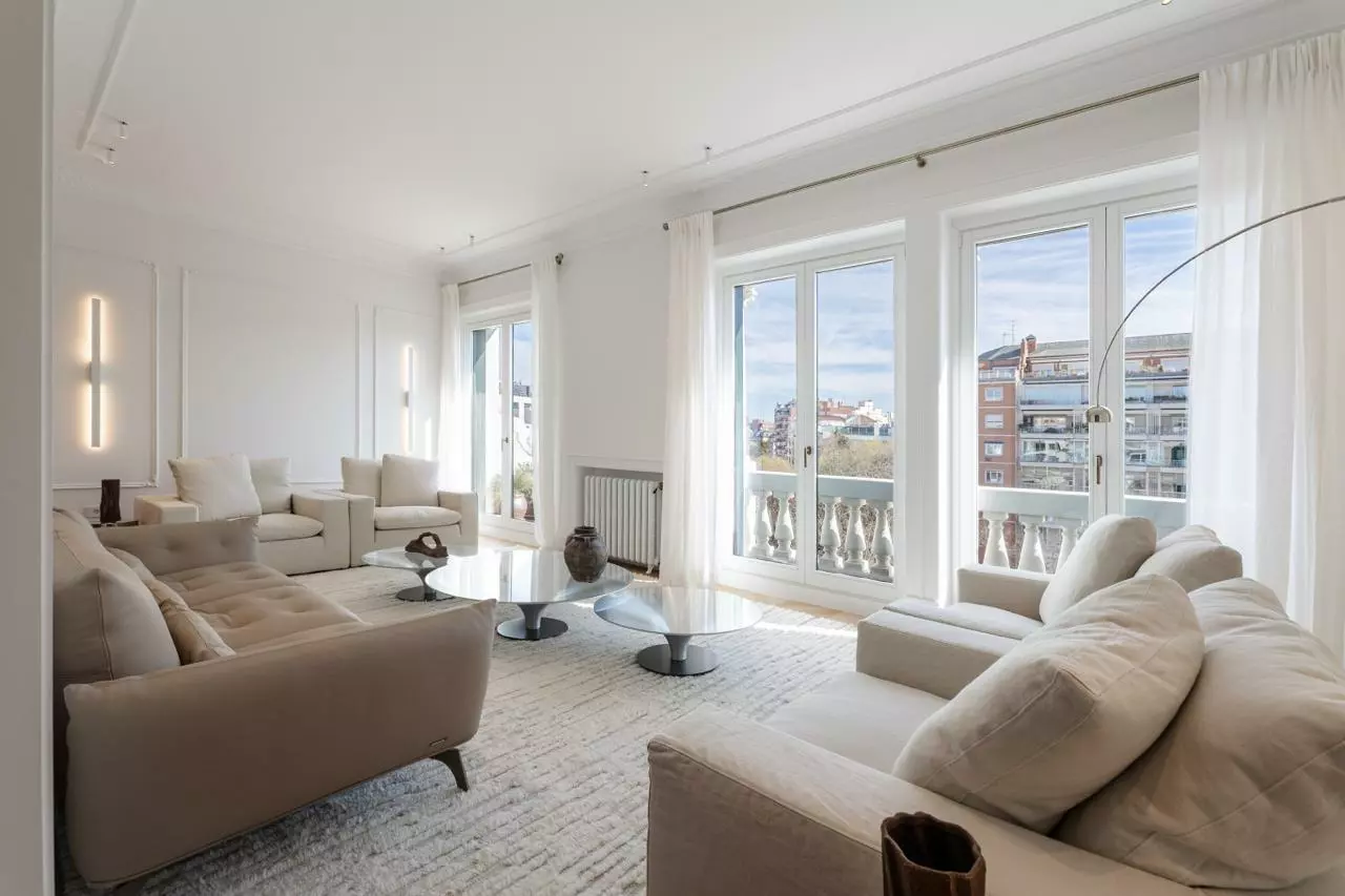Apartment Of 150 M² With Exclusive Features In Almagro