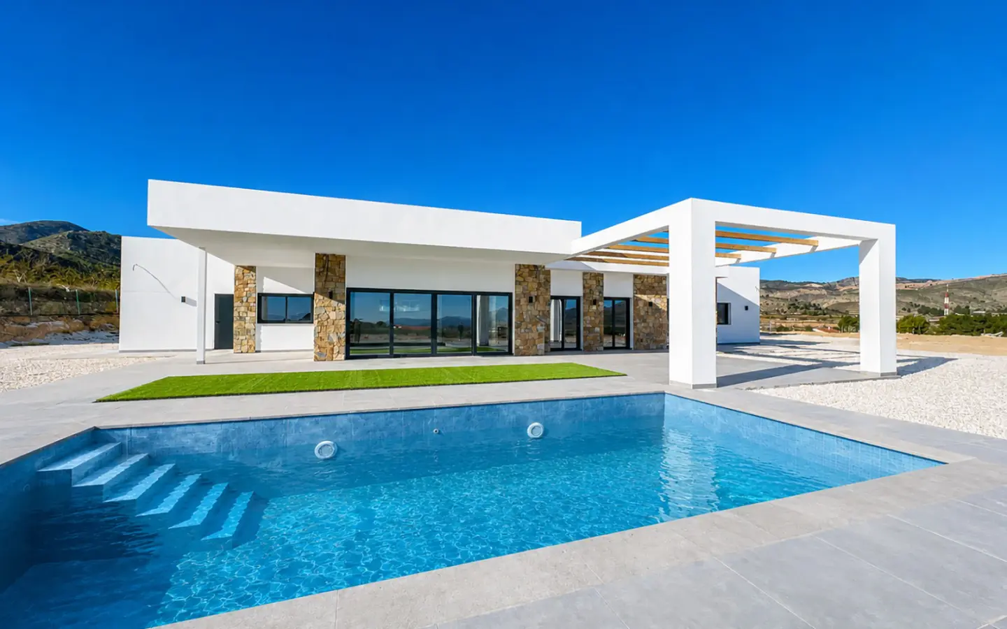 3-bedroom Detached Villa In La Romana, Spain (222 M²)