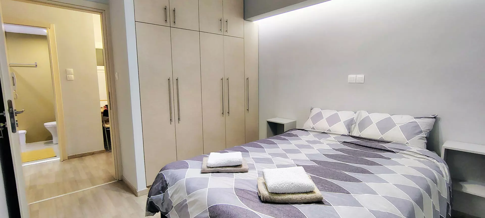 01 Charming Kallithea Apartment
