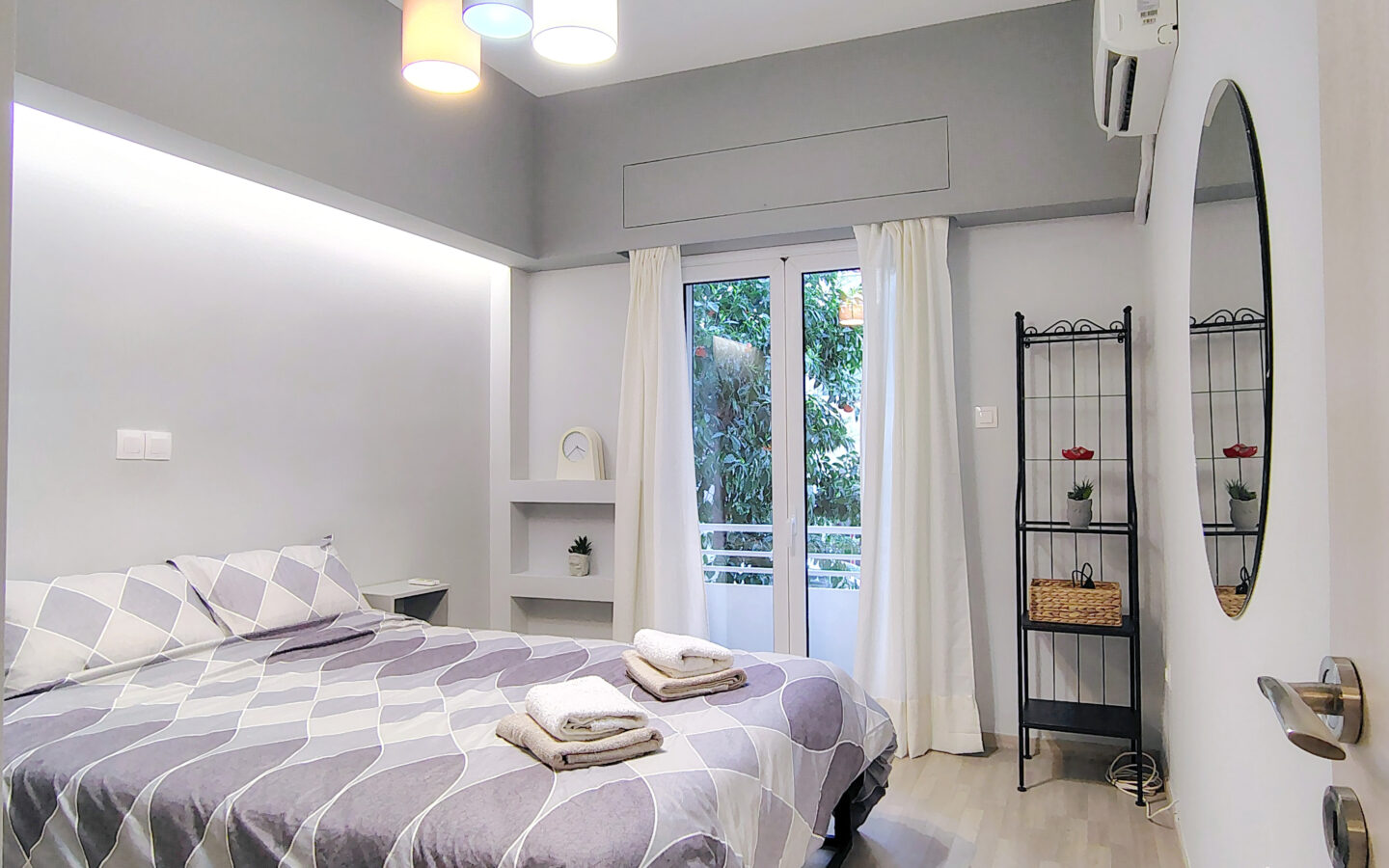 Charming Kallithea Apartment