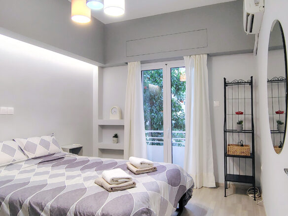 Charming Kallithea Apartment