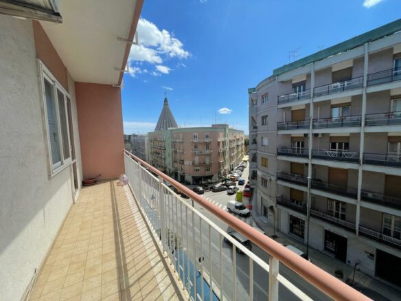 Apartment Of 130 M² With Balcony In Papa Stefano