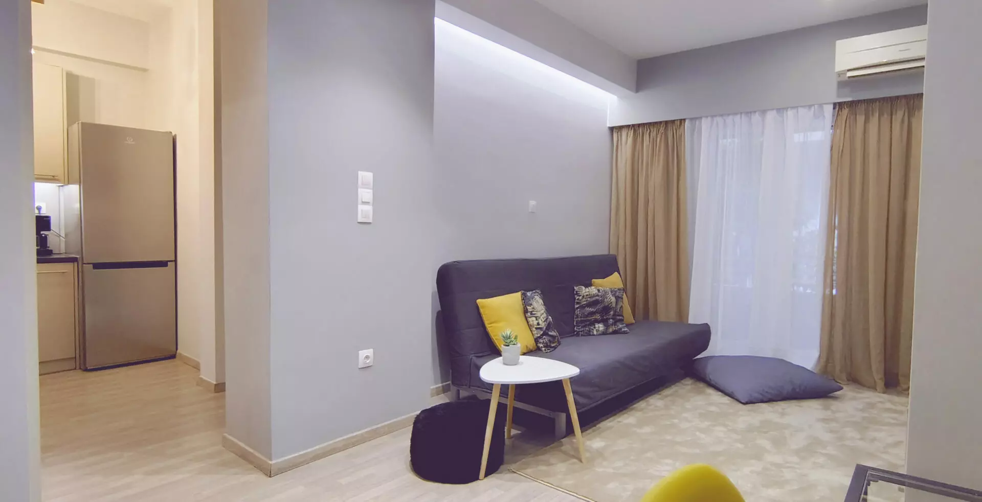 11 Charming Kallithea Apartment