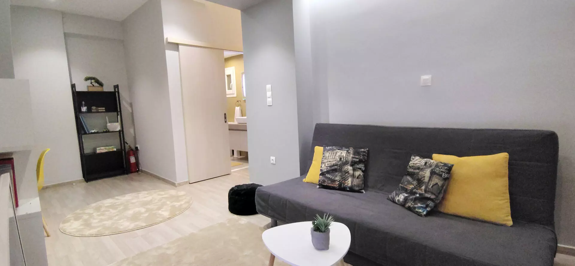 13 Charming Kallithea Apartment