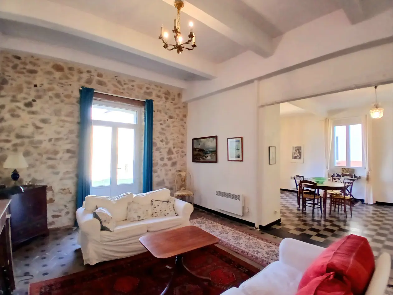 House Of 240 M² In Cessenon Sur Orb, France