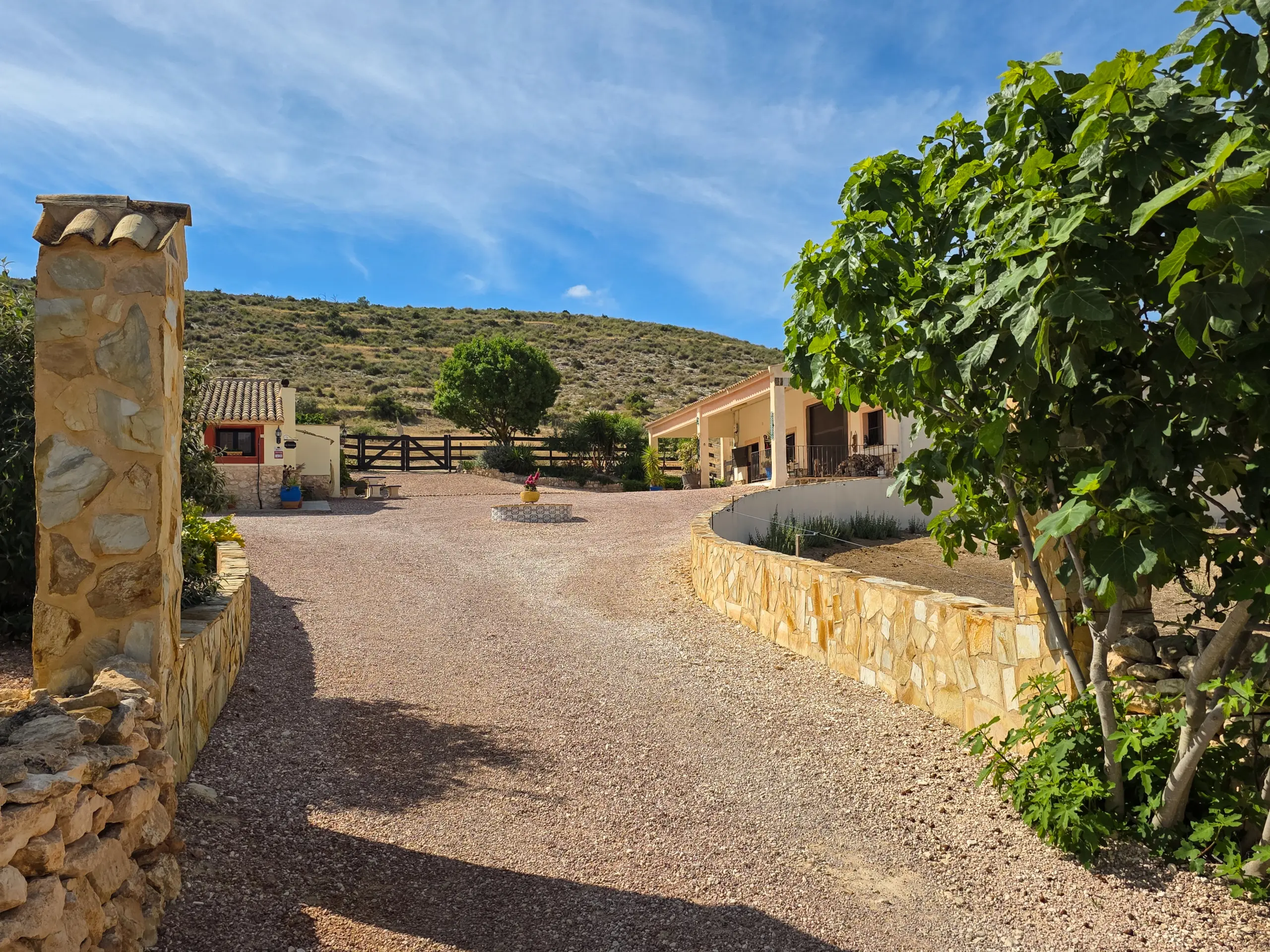 Country House Of 213 M² In Pinoso, Spain