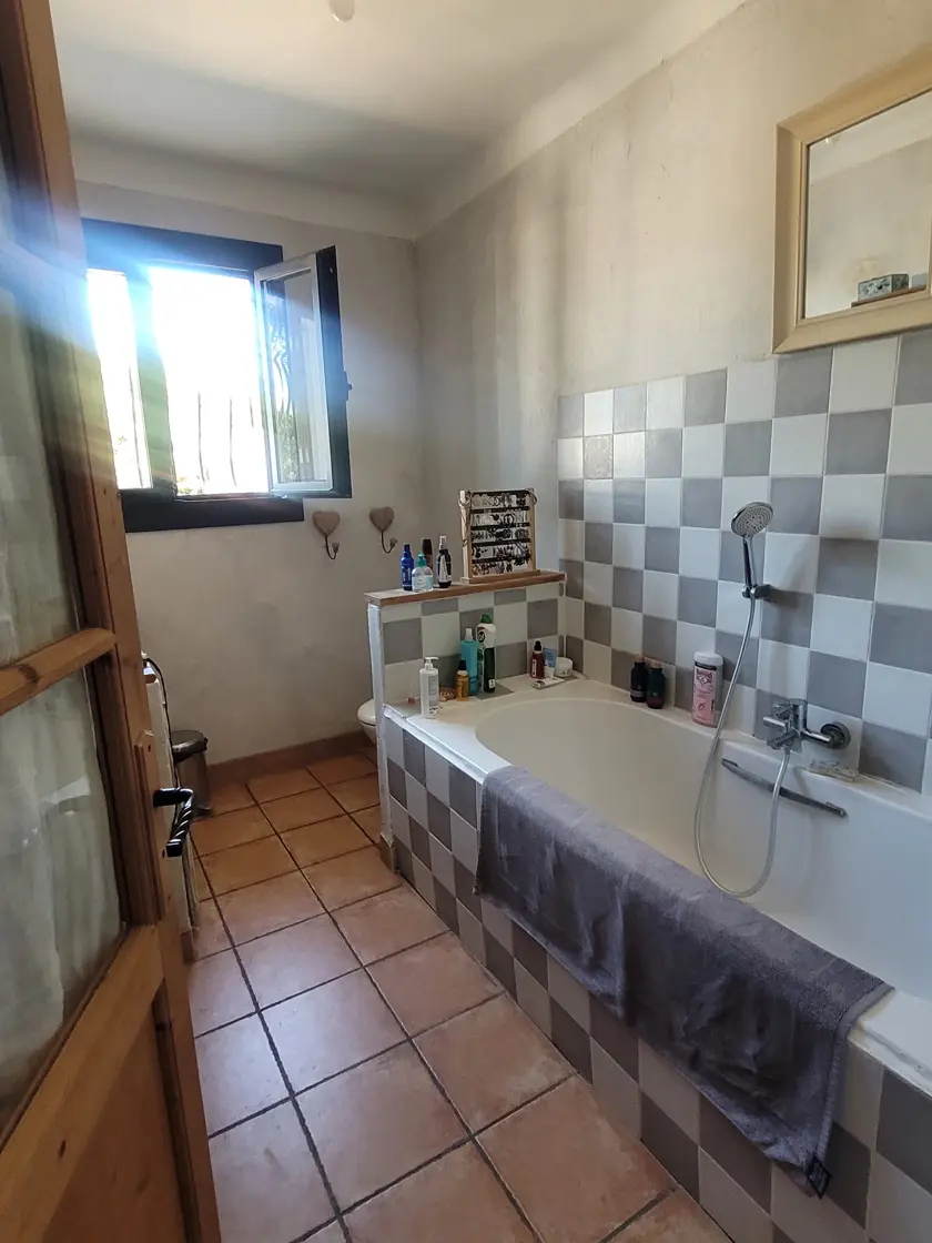 Detached House Of 160 M² In Pezenas, France