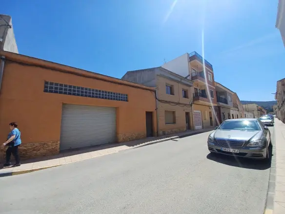 3-bedroom Townhouse In Pinoso, Spain (135 M²)