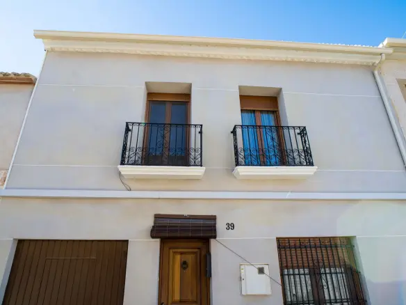 Country House Of 292 M² In Pinoso, Spain