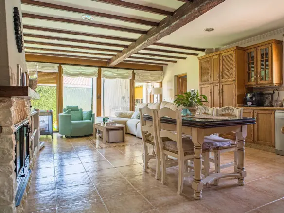4-bedroom Detached Villa In Pinoso, Spain (113 M²)