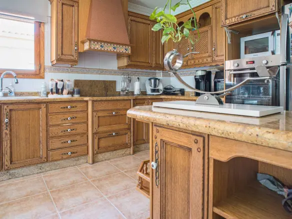 4-bedroom Detached Villa In Pinoso, Spain (113 M²)