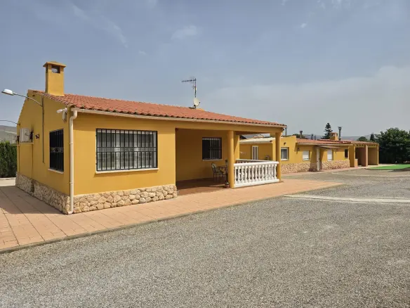 4-bedroom Detached Villa In Villena, Spain (230 M²)