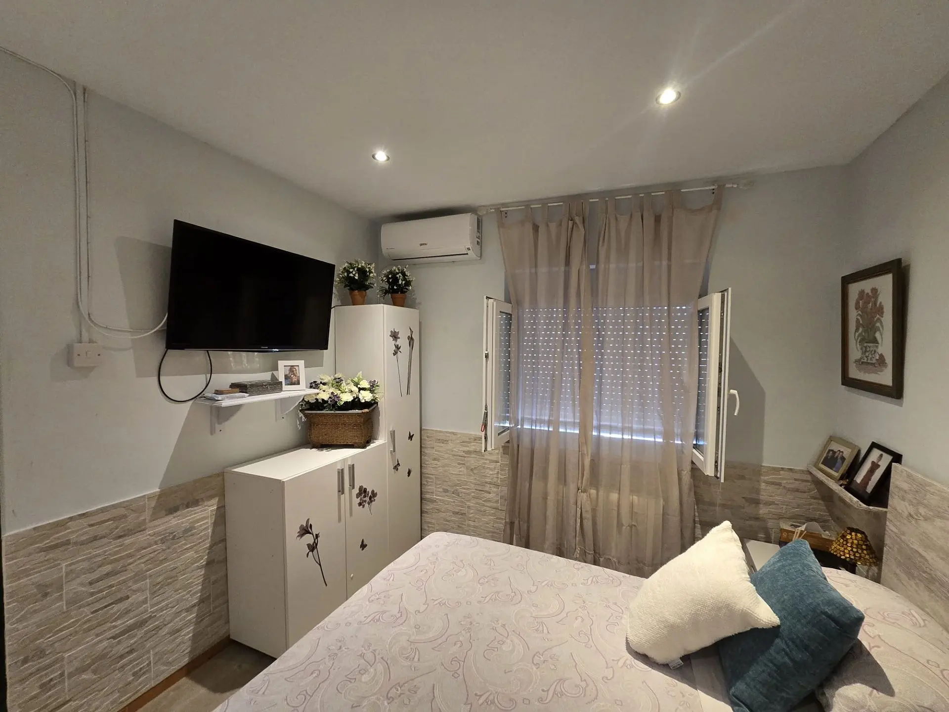 Townhouse Of 92 M² With Features In Pinoso, Spain