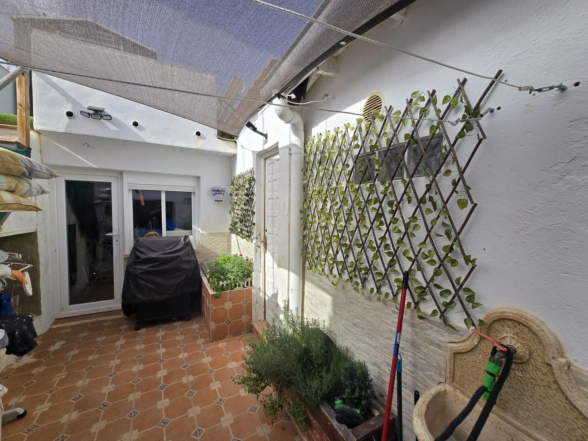 Townhouse Of 92 M² With Features In Pinoso, Spain