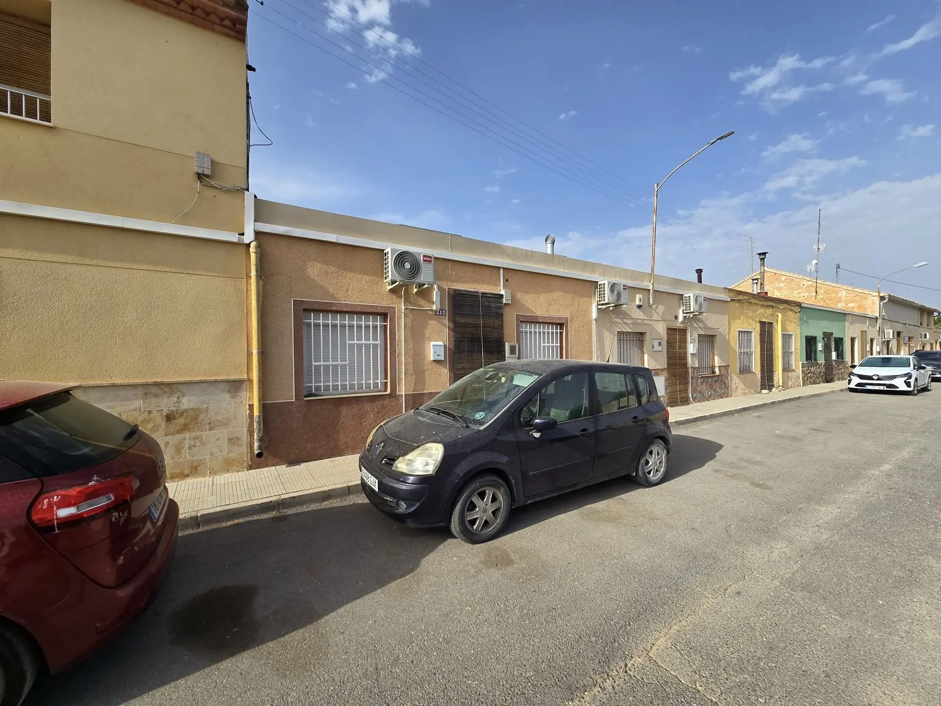 Townhouse Of 92 M² With Features In Pinoso, Spain