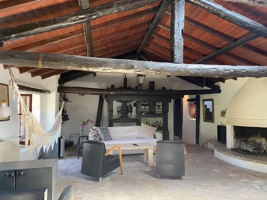 3-bedroom Detached House In Corfu, Greece (200 M²)