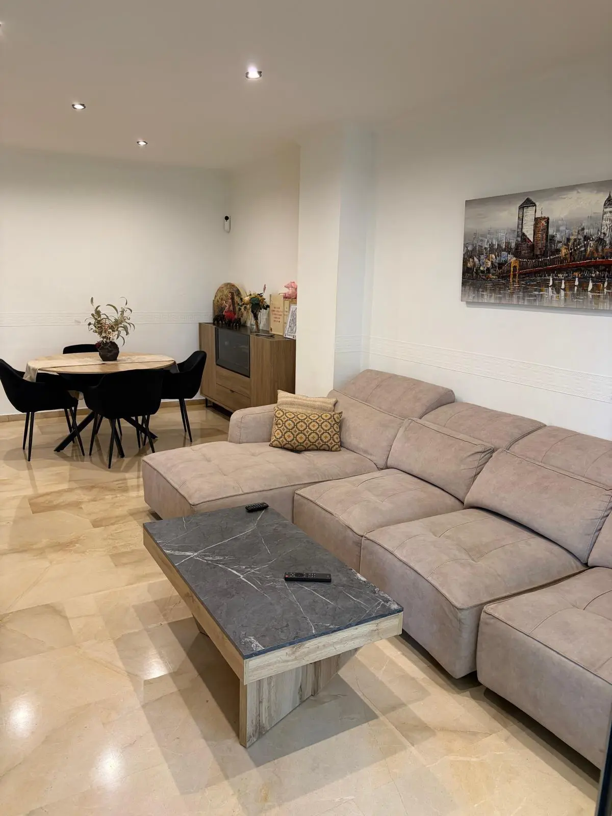 120 M² Flat In Elche, Spain