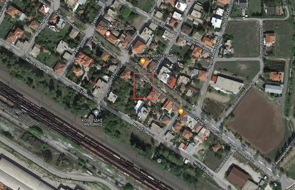 Land Of 605 M² In Thessaloniki