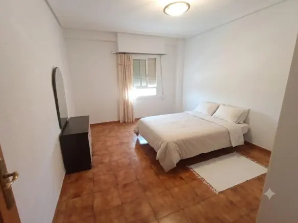 4-bedroom Flat In Elche, Spain (142 M²)
